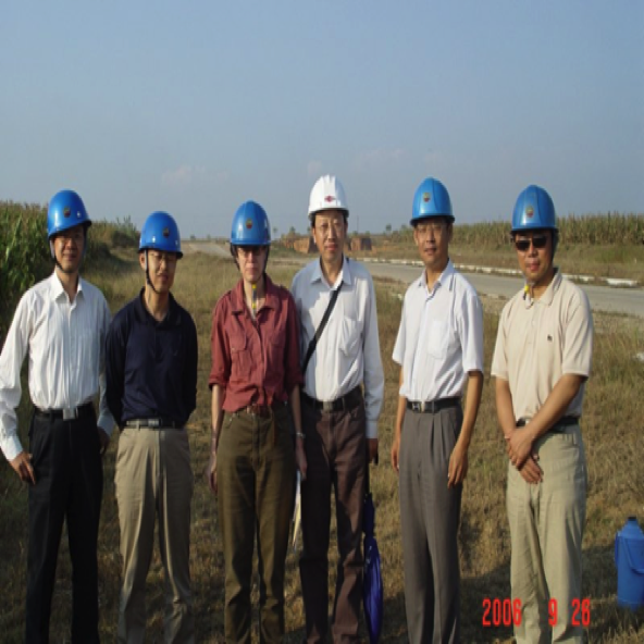 （1）左三为法方代表 
France Expert,Third from Left