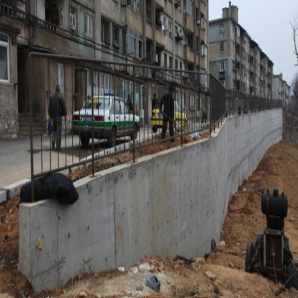 （4）QXJ滑坡双排桩挡墙(2011)
Double piles wall for city landslide in QXJ